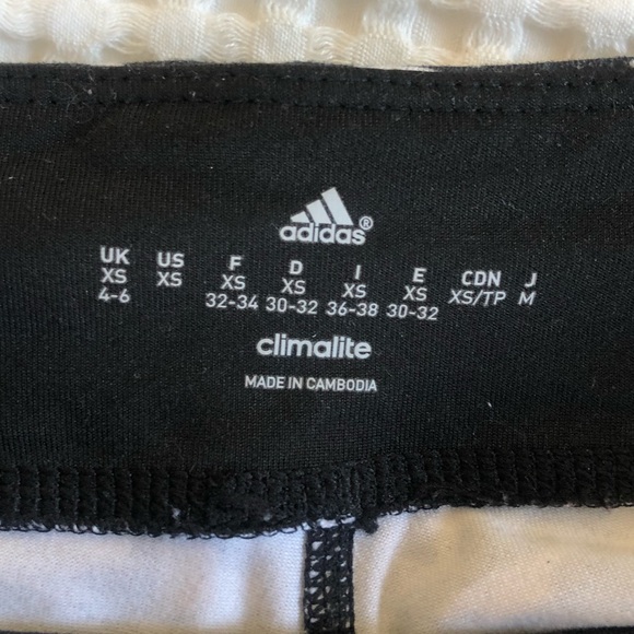 Black & white cropped adidas leggings - Picture 2 of 6